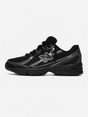 New Balance 740 - Black