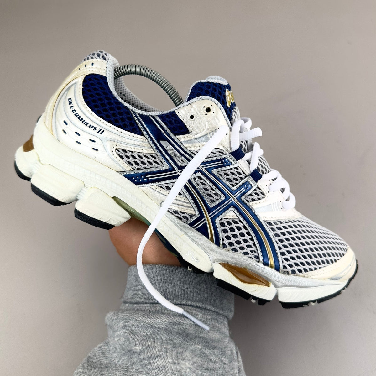 ASICS Gel Nimbus 16 - Crème / Marine / Doré - Sneykers