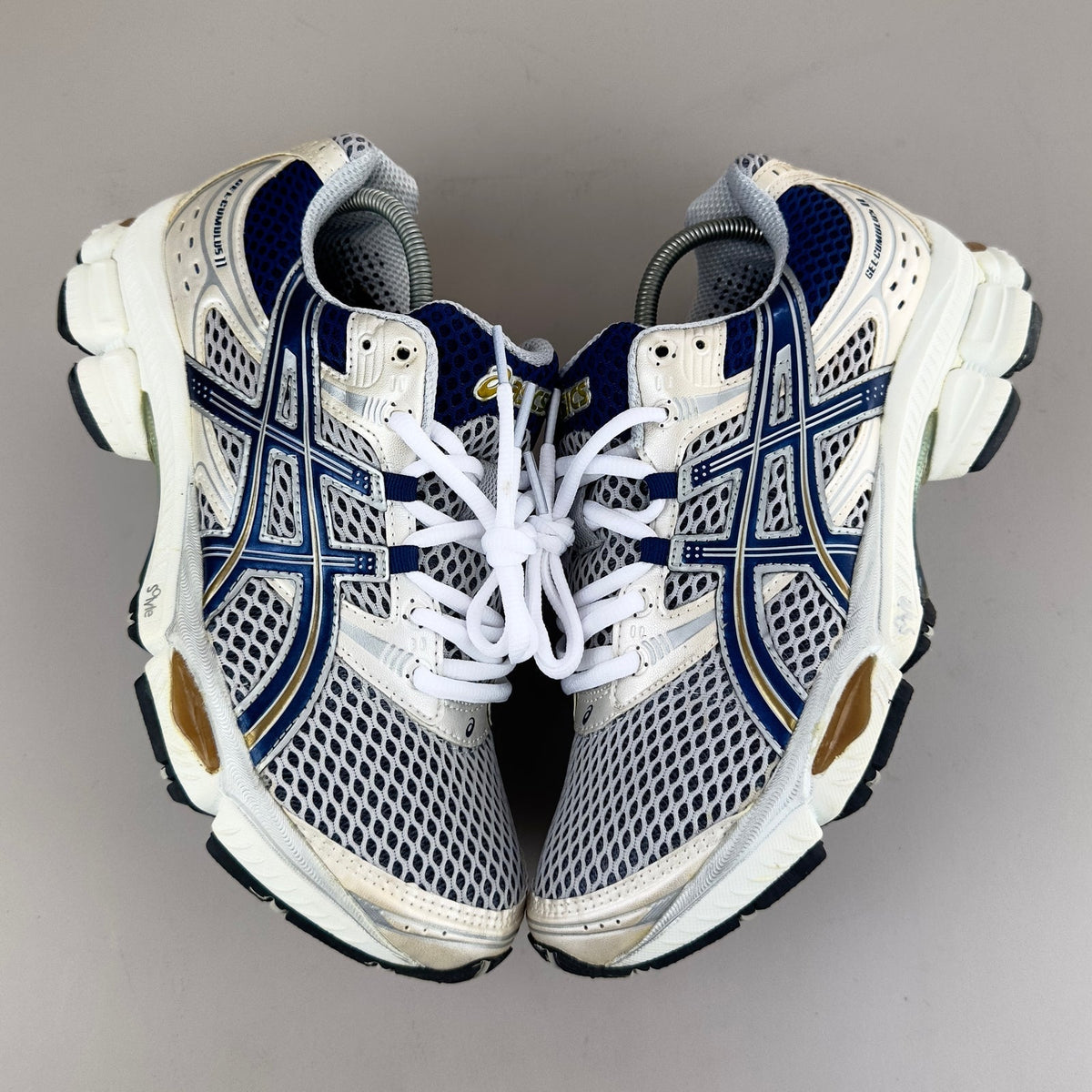 ASICS Gel Nimbus 16 - Crème / Marine / Doré - Sneykers