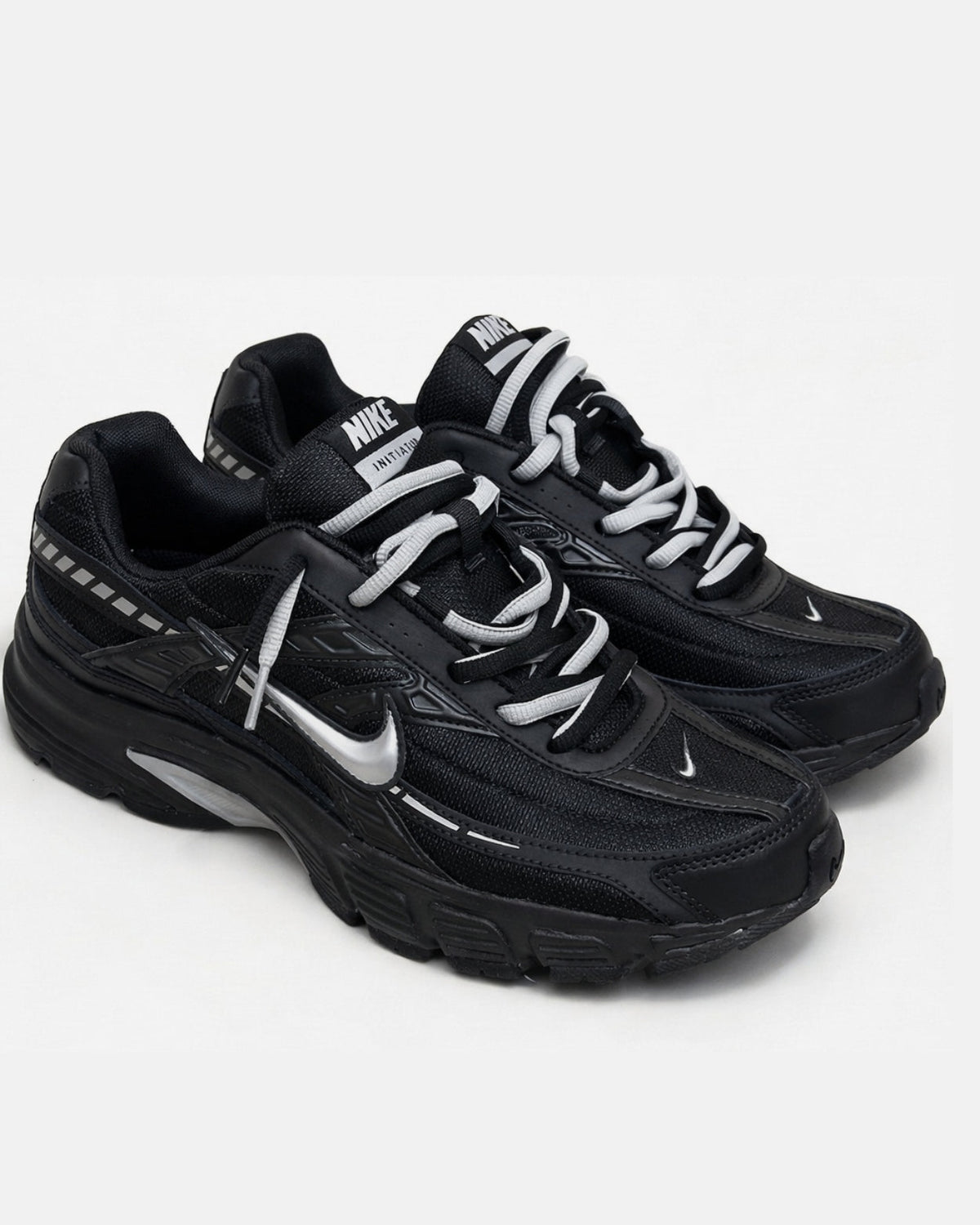 Nike Initiator - Black / Grey - Sneykers