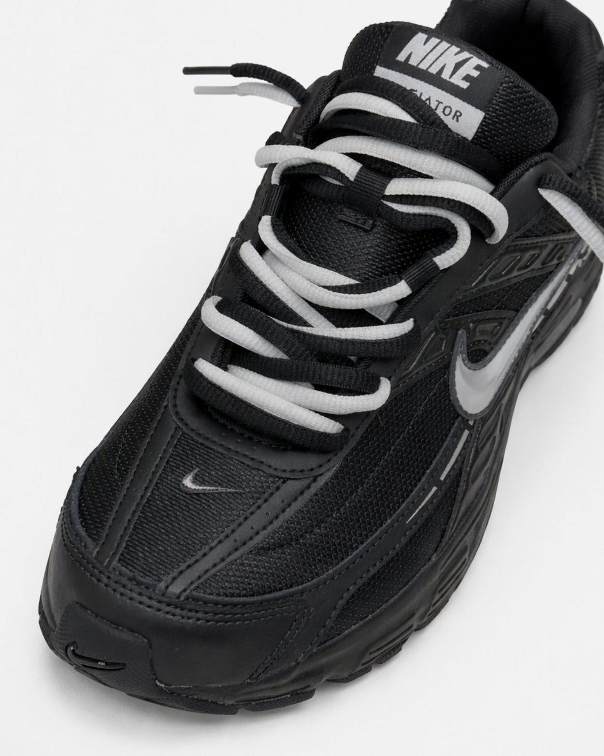Nike Initiator - Black / Grey - Sneykers