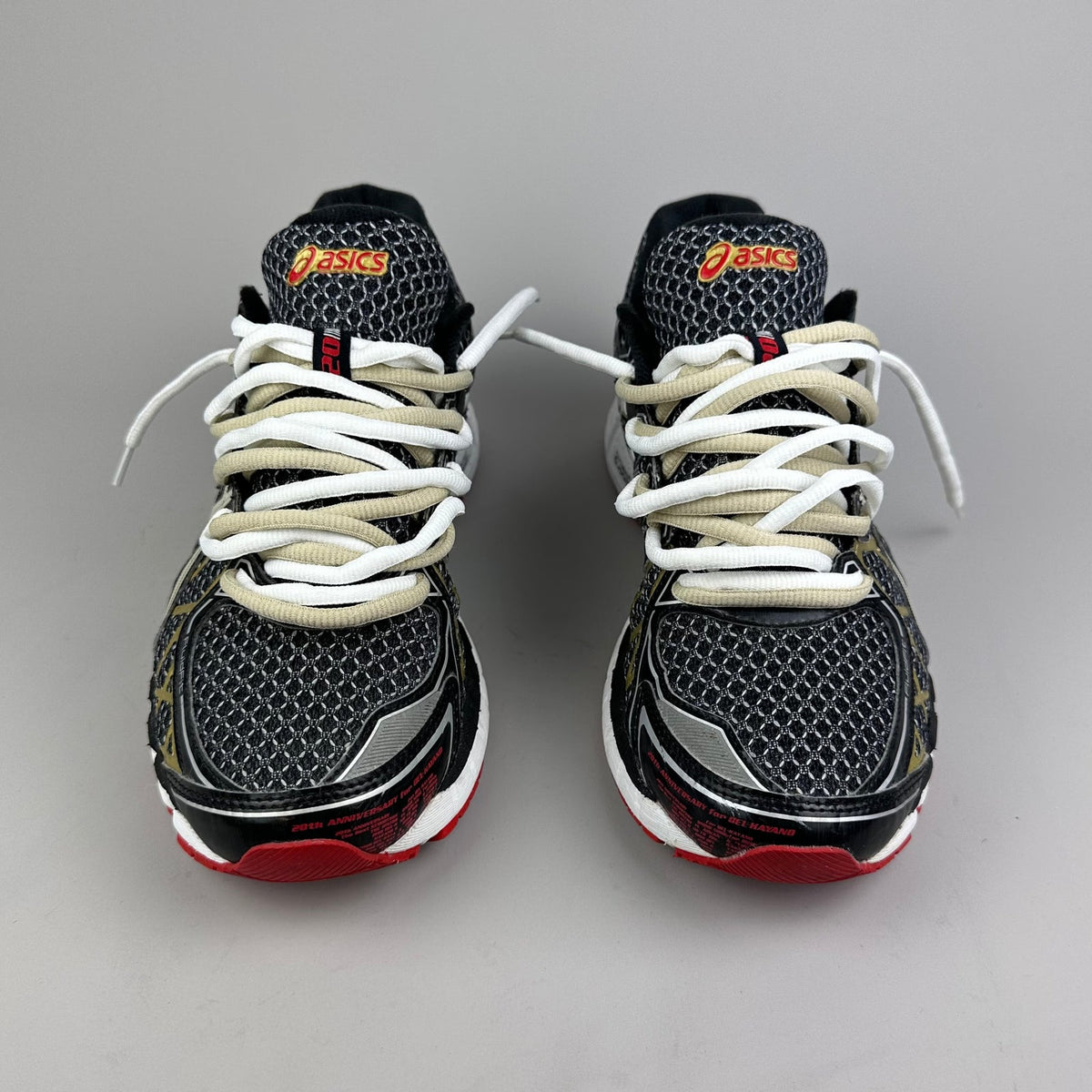 ASICS Gel Nimbus 16 - Noir / Or - Sneykers