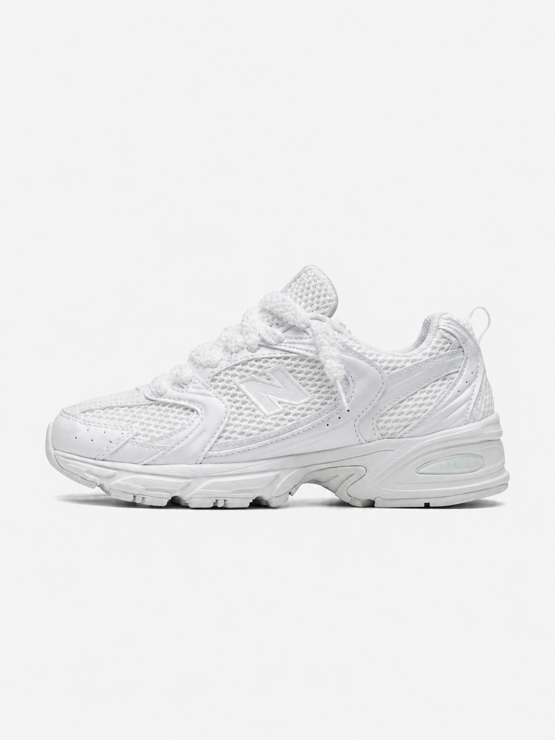New Balance 530 - Triple White - Sneykers
