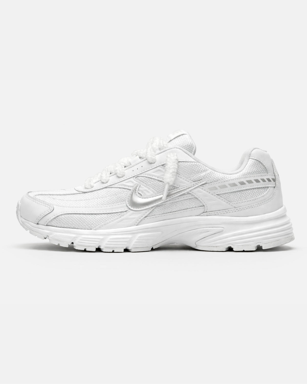 Nike Initiator - Triple White - Sneykers