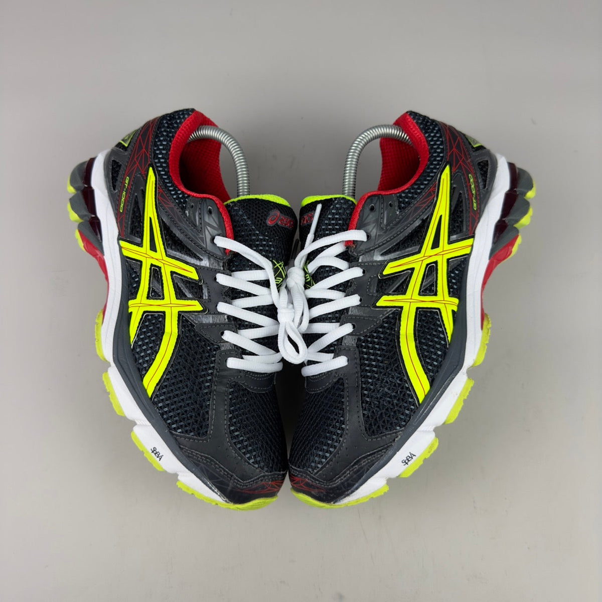 ASICS Gel Nimbus 16 - Noir / Jaune Fluo / Rouge - Sneykers