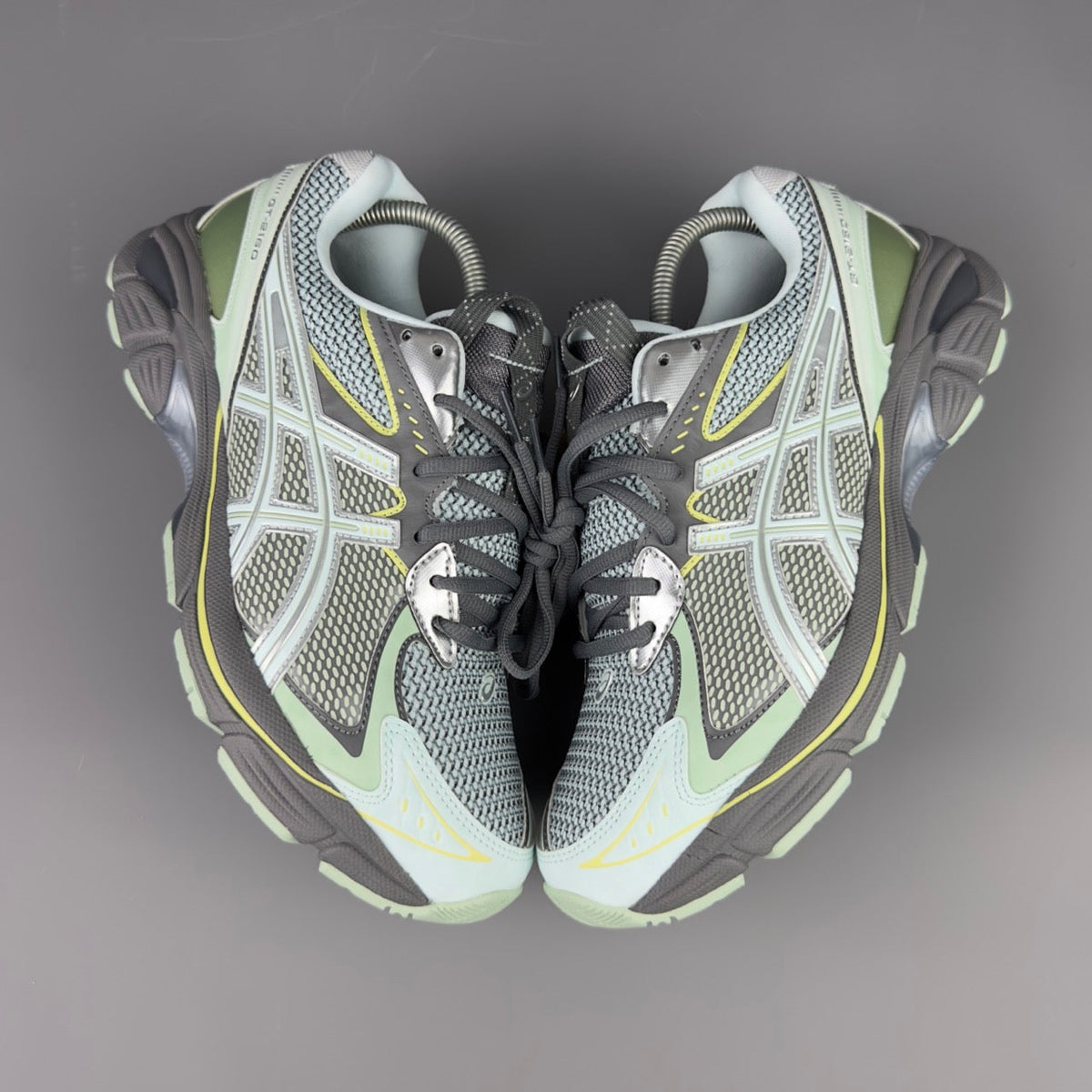 ASICS Gel Nimbus 16 - Gris / Vert Menthe - Sneykers