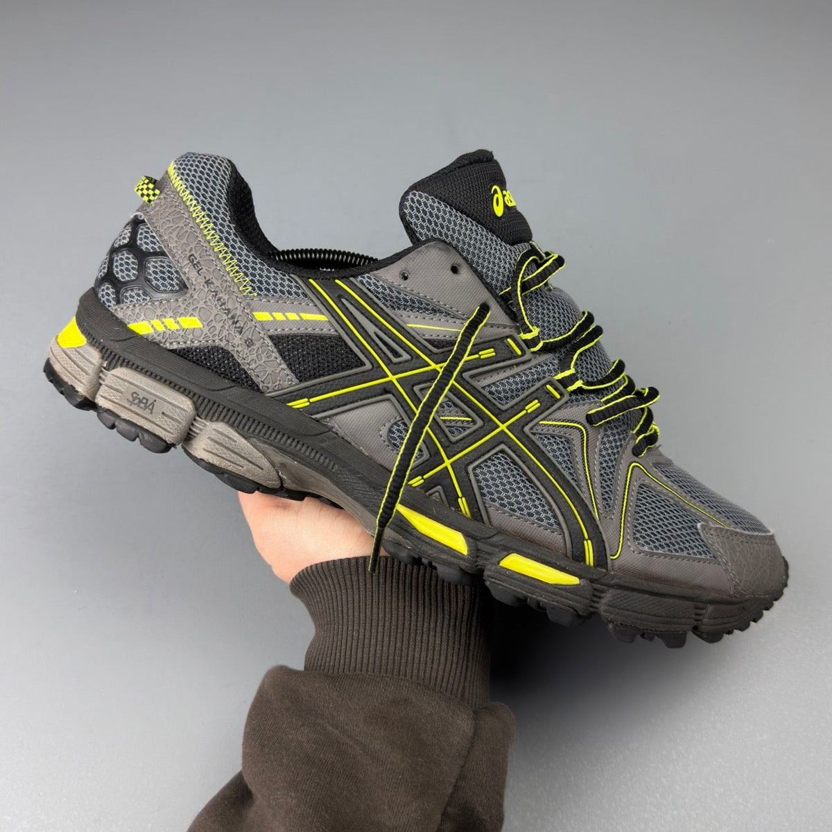 ASICS Gel Nimbus 16 - Anthracite / Jaune Fluo - Sneykers