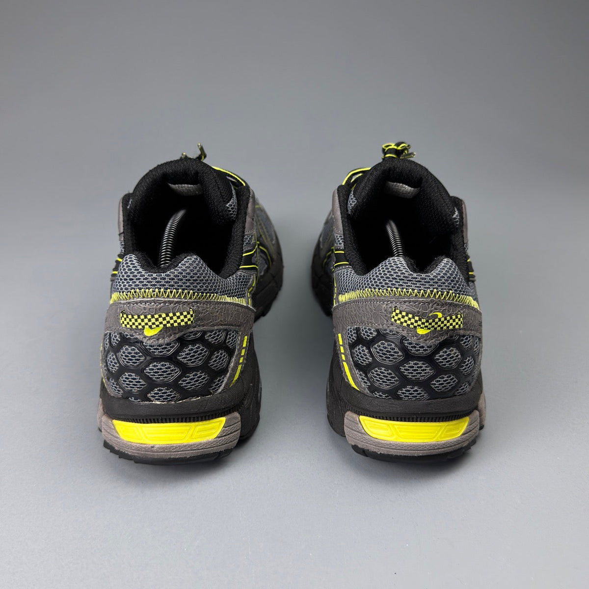 ASICS Gel Nimbus 16 - Anthracite / Jaune Fluo - Sneykers