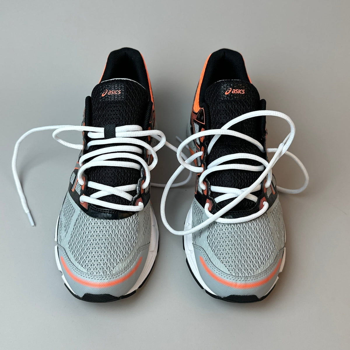 ASICS Gel Nimbus 16 - Gris Clair / Orange - Sneykers