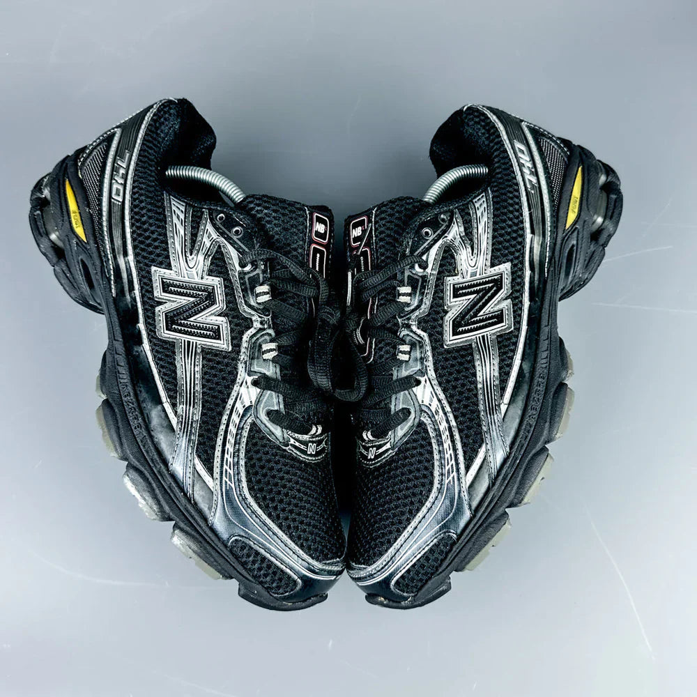 New Balance 740 « BLACK »