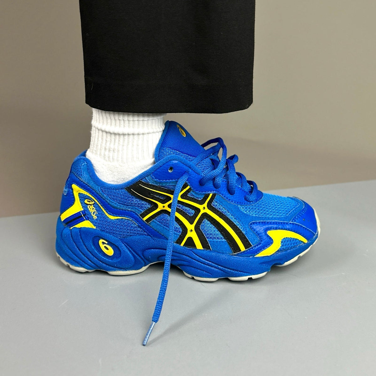 ASICS Gel Nimbus 16 - Bleu Roi / Jaune - Sneykers