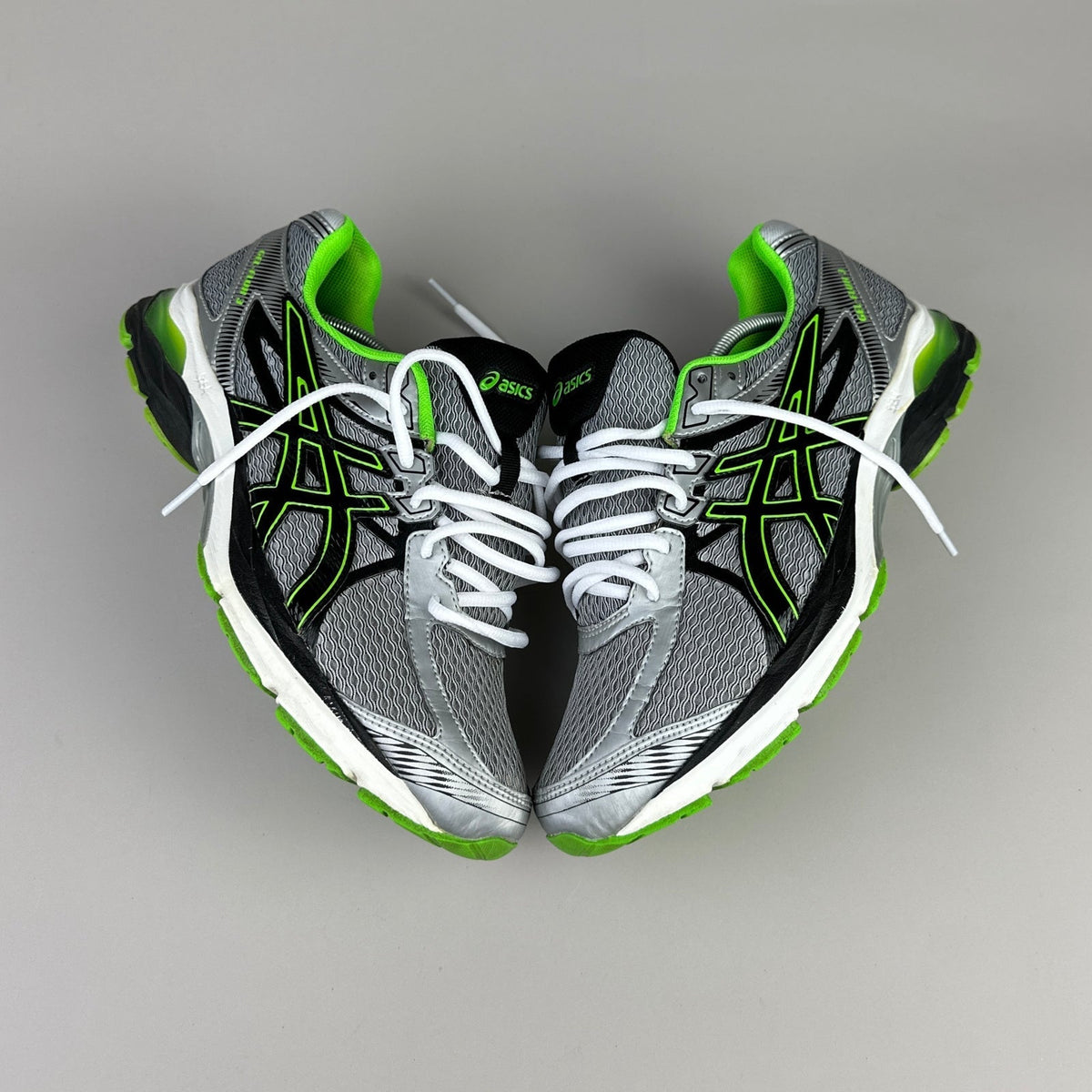 ASICS Gel Nimbus 16 - Argent / Noir - Sneykers