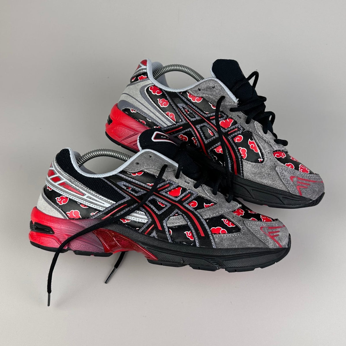ASICS Gel Nimbus 16 - Gris / Rouge - Sneykers