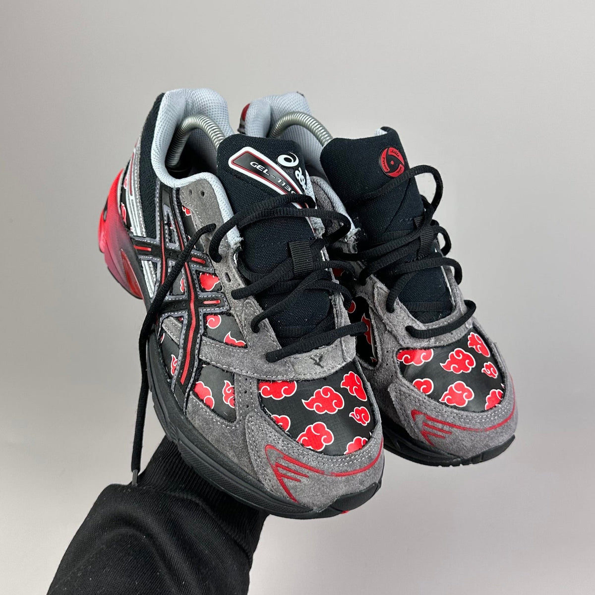 ASICS Gel Nimbus 16 - Gris / Rouge - Sneykers