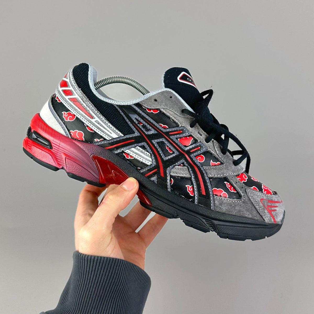 ASICS Gel Nimbus 16 - Gris / Rouge - Sneykers