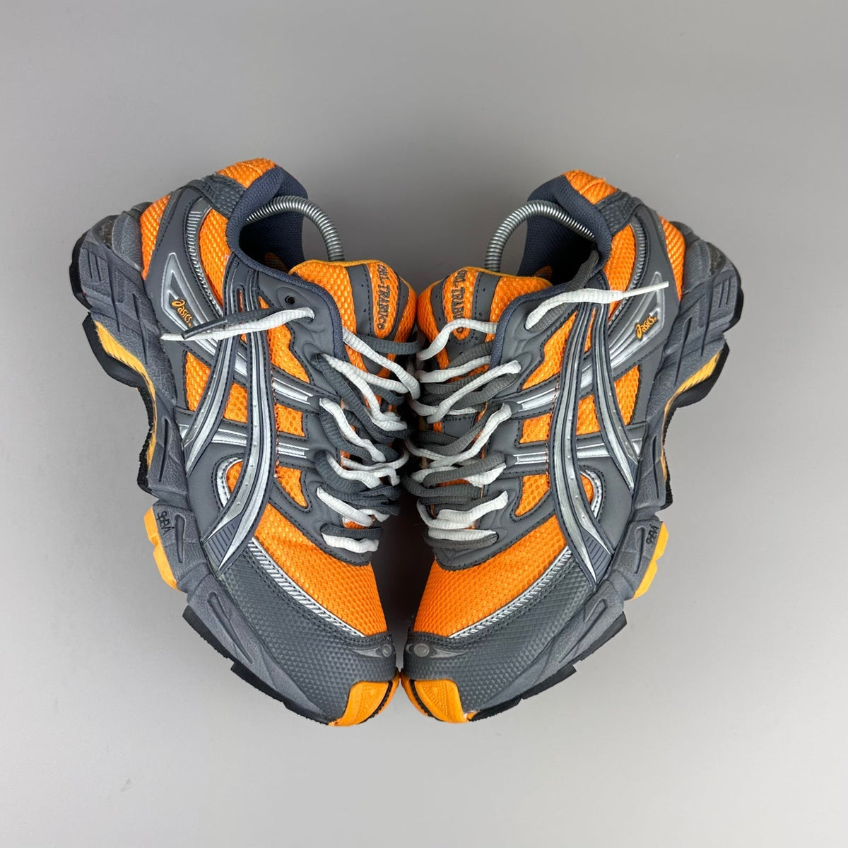 ASICS Gel Nimbus 16 - Gris / Orange - Sneykers