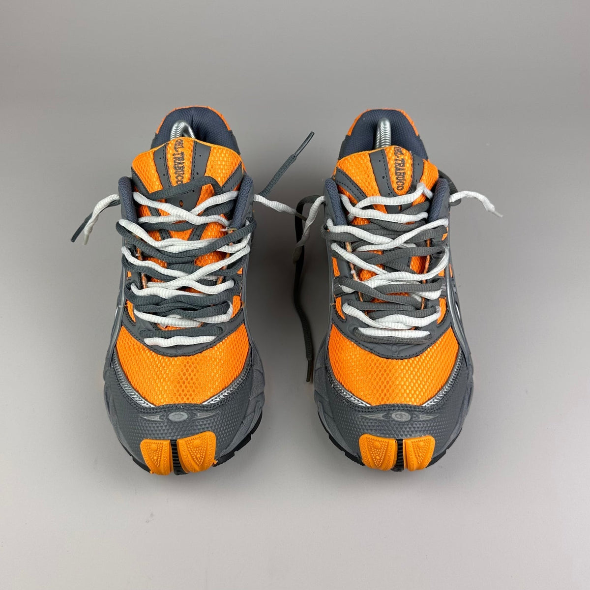 ASICS Gel Nimbus 16 - Gris / Orange - Sneykers
