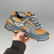 ASICS Gel Nimbus 16 - Gris / Orange - Sneykers