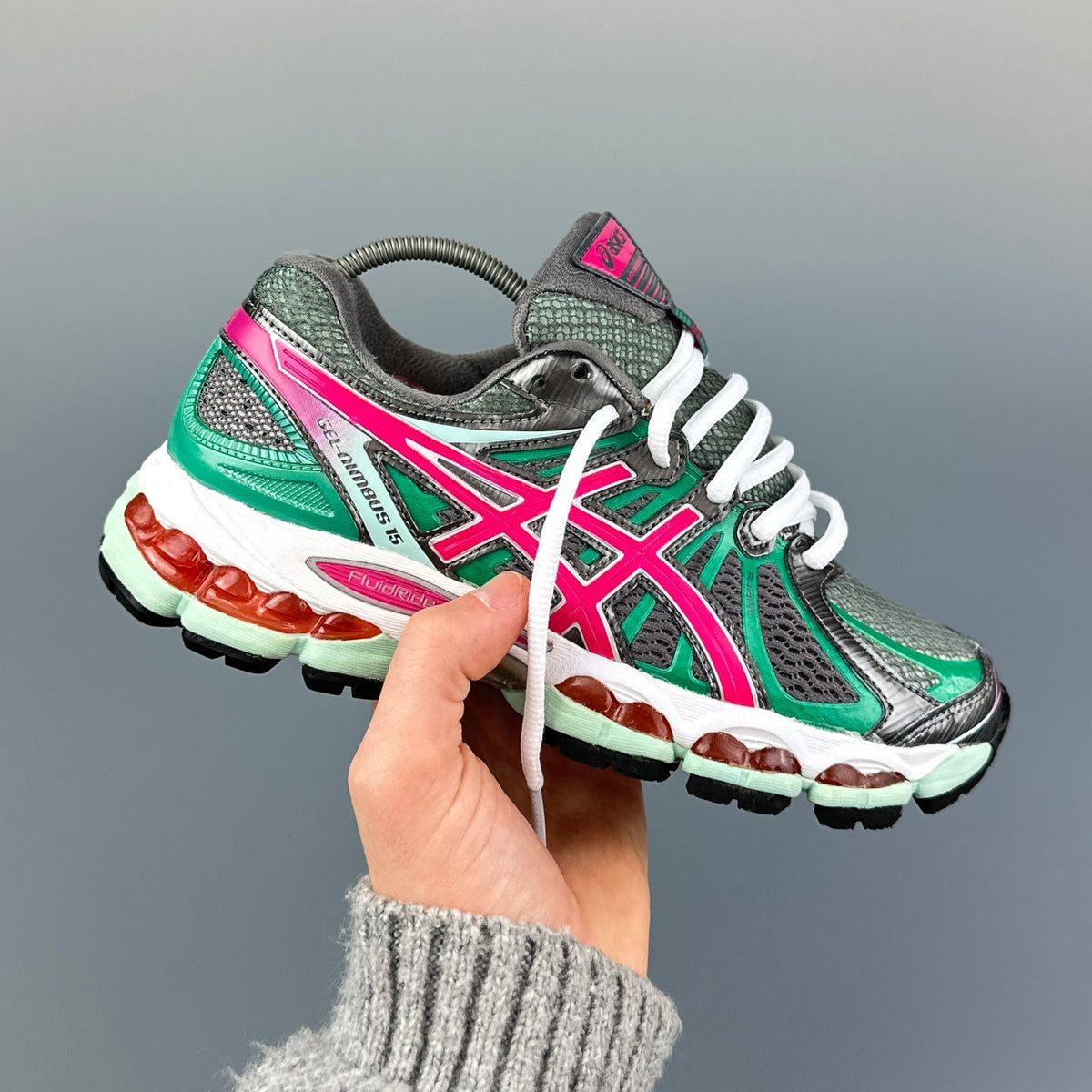 ASICS Gel Nimbus 16 - Gris / Vert - Sneykers