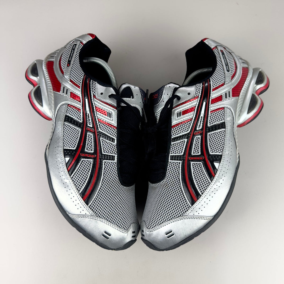 ASICS Gel Nimbus 16 - Argent / Rouge - Sneykers