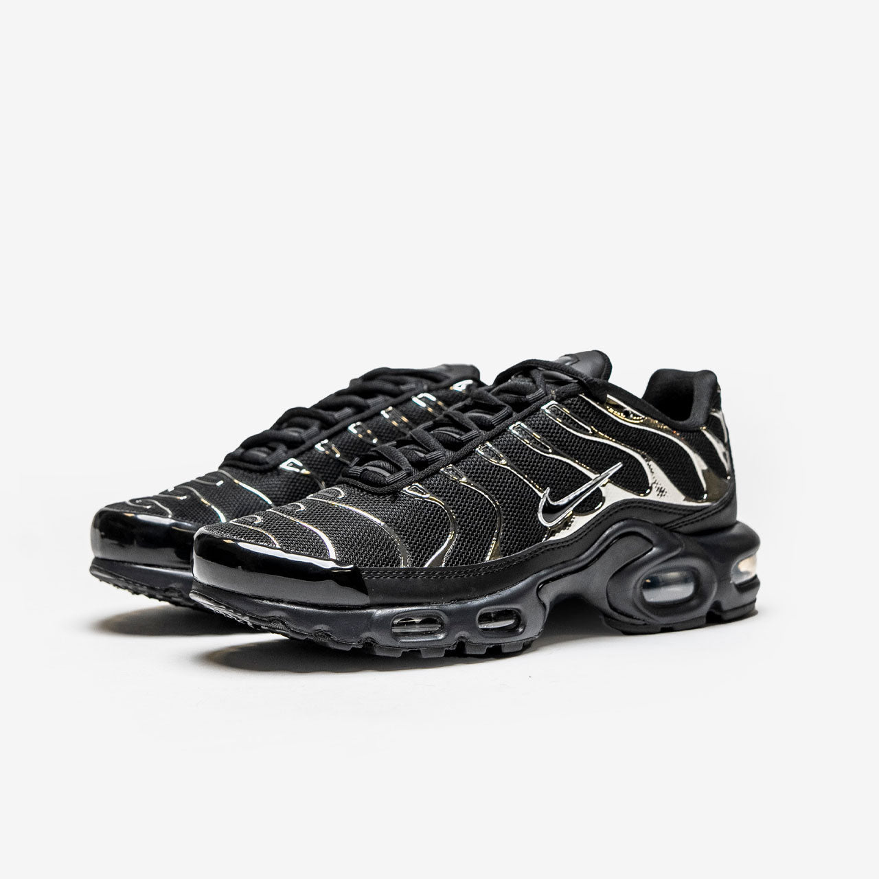 Nike Air Max Plus SE Black Chrome