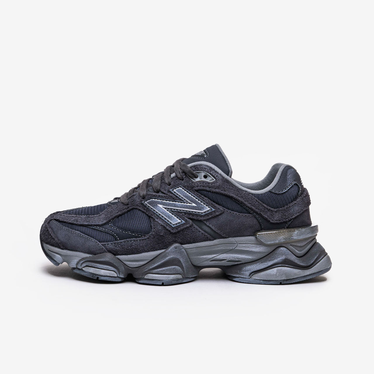 New Balance 9060 Magnet